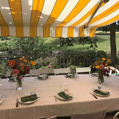 Grande Maison Familiale, Vue Incroyable Et Piscine