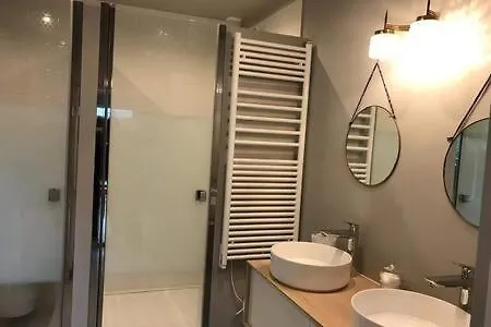 Grande Maison Familiale, Vue Incroyable Et Piscine Saint-Babel