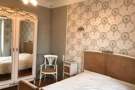 Grande Maison Familiale, Vue Incroyable Et Piscine Hébergement de vacances Saint-Babel