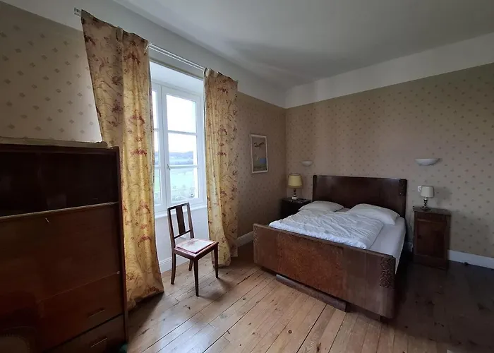 Grande Maison Familiale, Vue Incroyable Et Piscine Hébergement de vacances