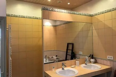 Grande Maison Familiale, Vue Incroyable Et Piscine